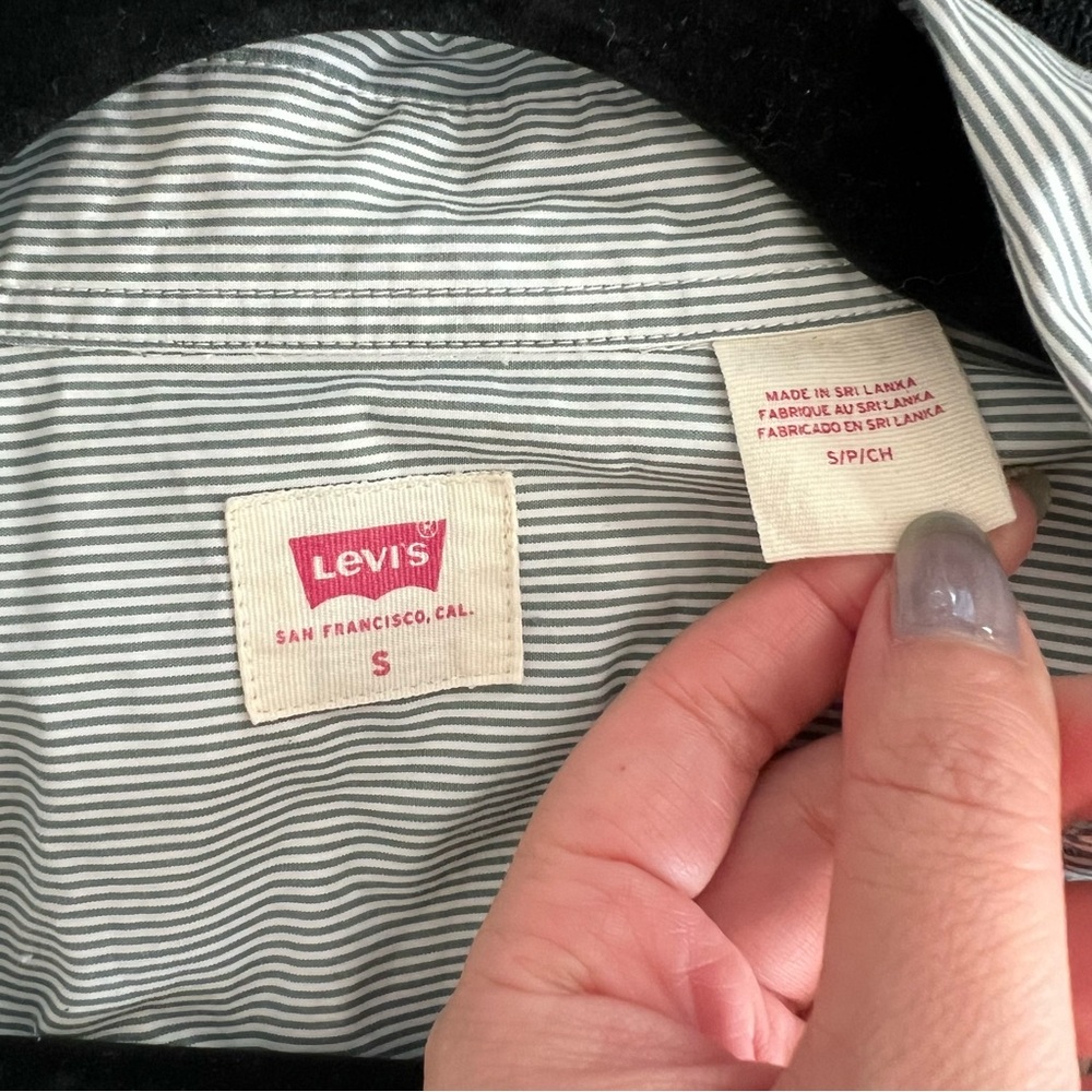 Levi's Striped Button Down Shirt Small - image 4